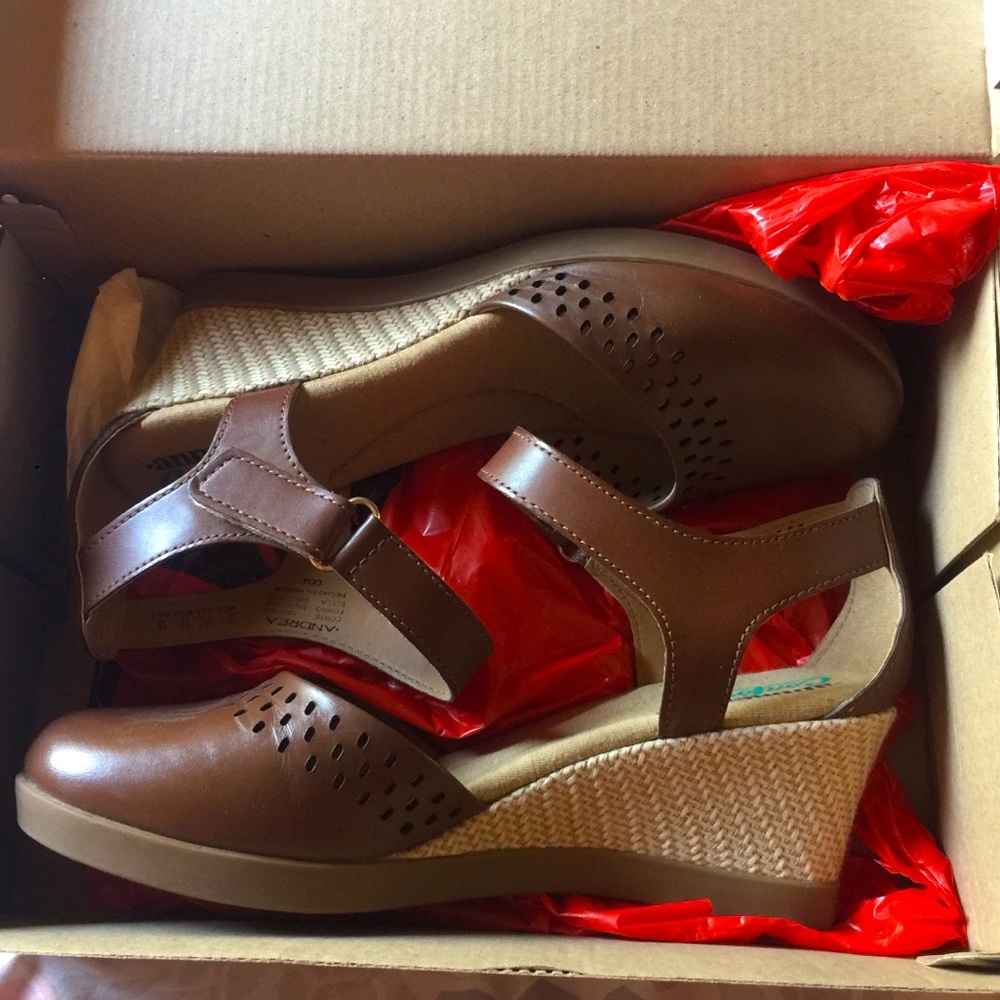 Brown wedges